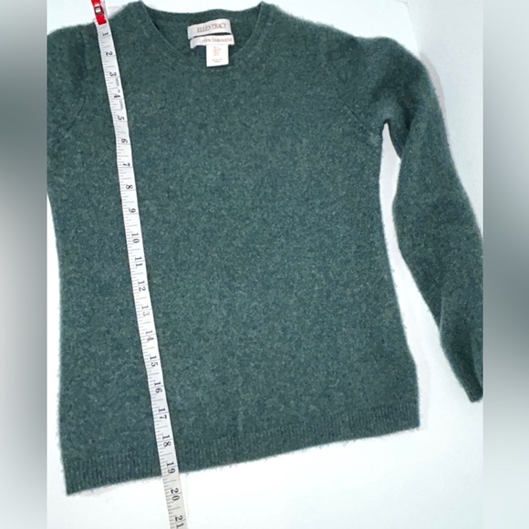 Ellen Tracy Teal Crewneck 100% Cashmere Sweater Girl Sz Small - Picture 11 of 13